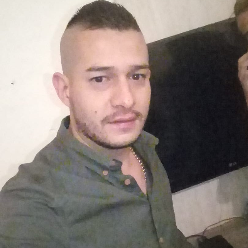 <strong>Juan Camilo H. – Renault Sandero</strong>